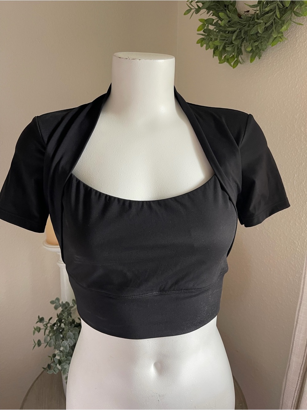 Black Short Sleeve Cropped Shrug Top - Women